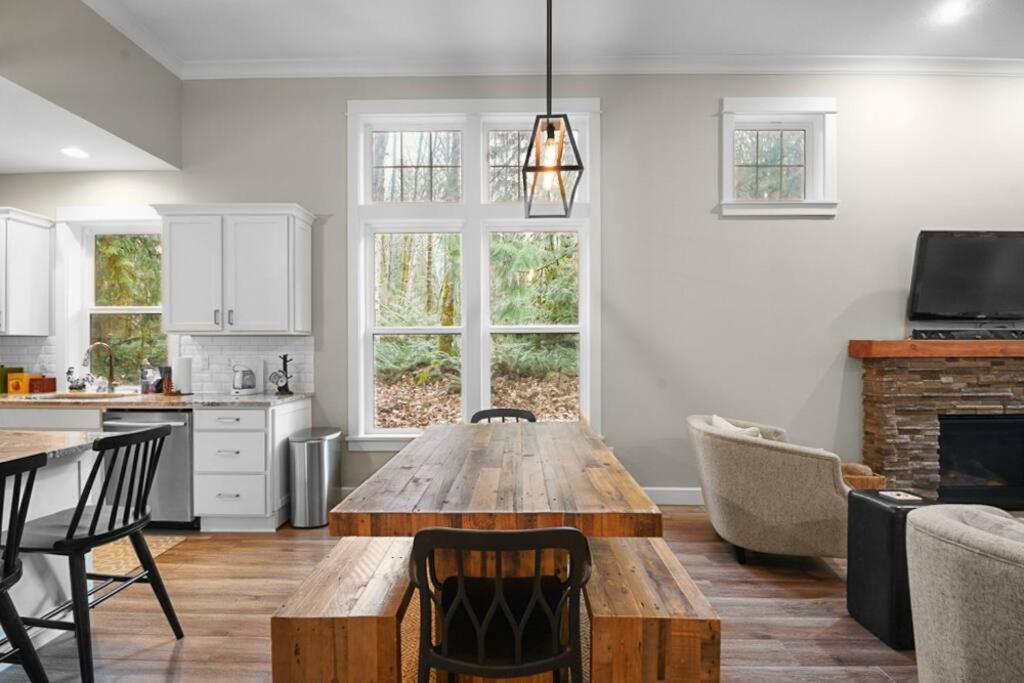 Modern Retreat In Mt Hood Oregon Resort Welches Esterno foto